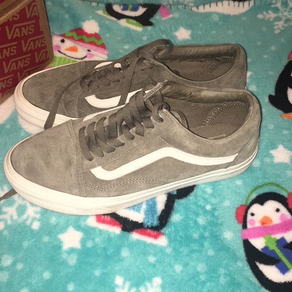 Vans - Picture 2 of 5